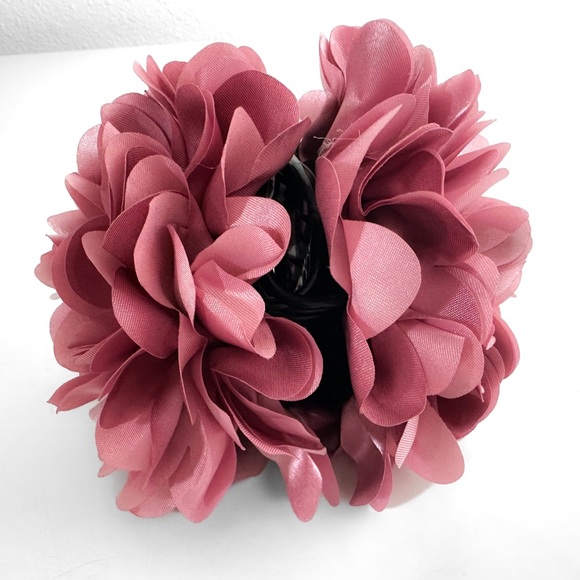 Big Boho Flower Hair Clip in Pink - Picture 3 of 7